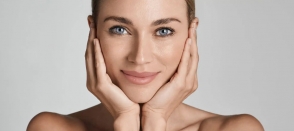 Un visage lumineux et hydraté en profondeur : Le révolutionnaire soin Hydratouch